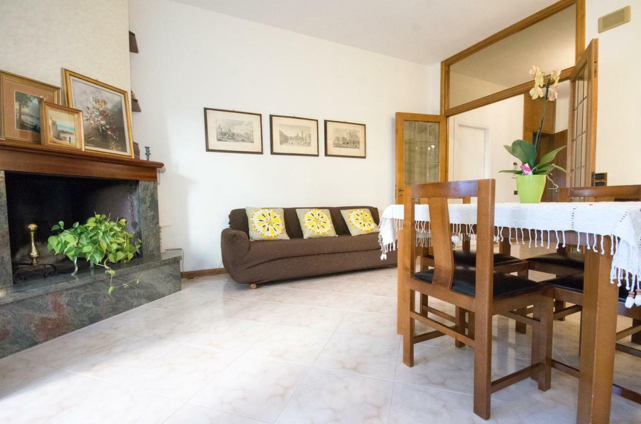 דירות לצ'ה Casa Fedora מראה חיצוני תמונה